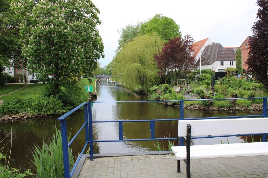 Hollaender Flair Friedrichstadt Ngoại thất bức ảnh