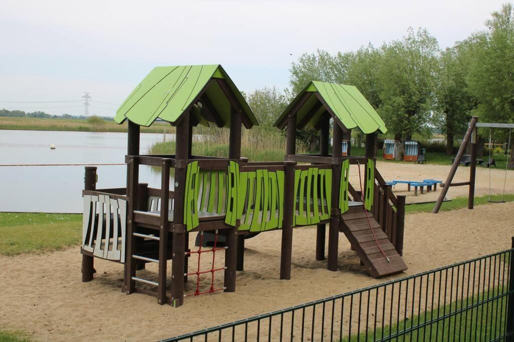 Hollaender Flair Friedrichstadt Ngoại thất bức ảnh